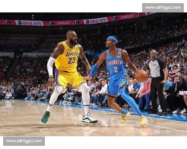 NBA直播焦点战湖人对阵骑士强强对决詹姆斯再遇旧主引爆全场看点